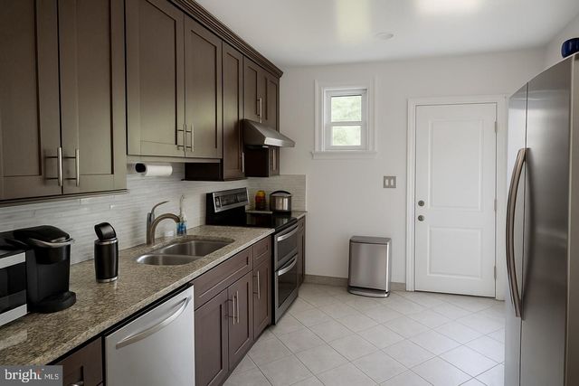 1535 WILLOW ST, Norristown, PA 19401