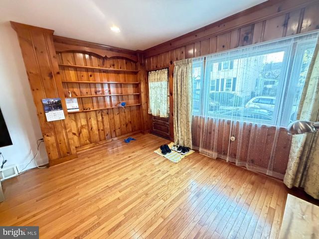 1535 WILLOW ST, Norristown, PA 19401