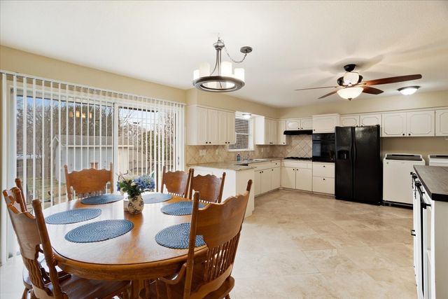 2324 N Lockhart, Sherman, TX 75092