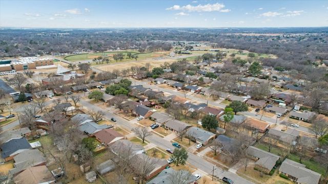 2324 N Lockhart, Sherman, TX 75092