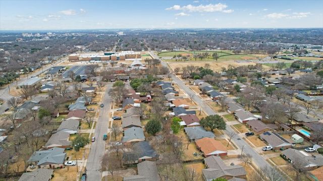 2324 N Lockhart, Sherman, TX 75092