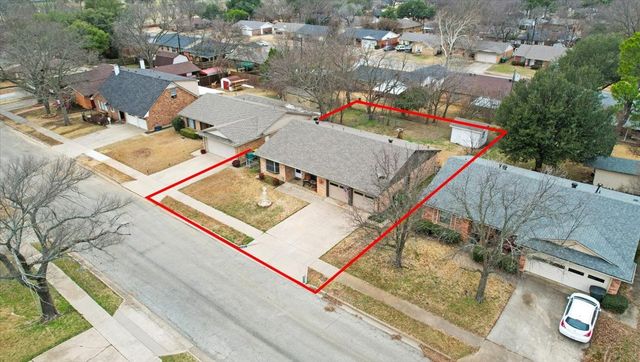 2324 N Lockhart, Sherman, TX 75092