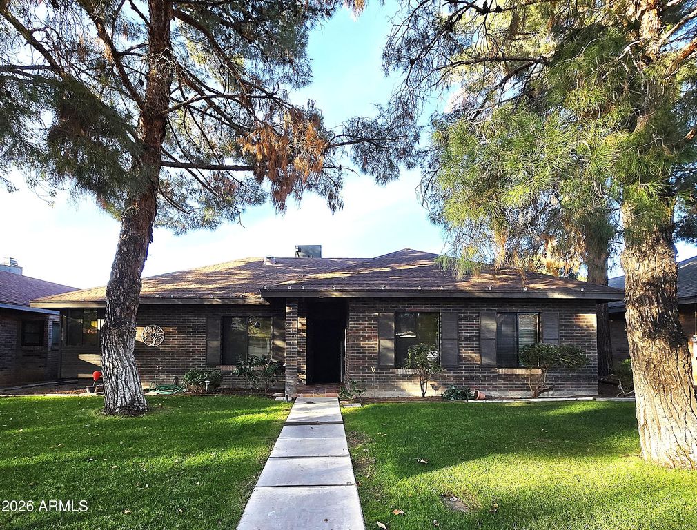 Image 1 of property listing at 930 E PAGE Street, Gilbert, AZ 85234