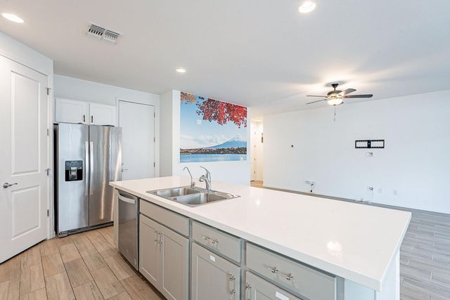 9258 E Static Avenue, Mesa, AZ 85212
