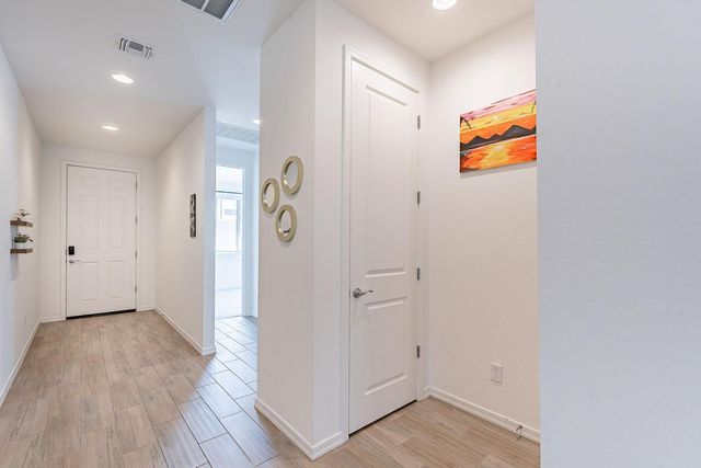 9258 E Static Avenue, Mesa, AZ 85212