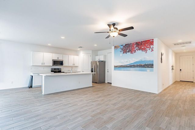 9258 E Static Avenue, Mesa, AZ 85212