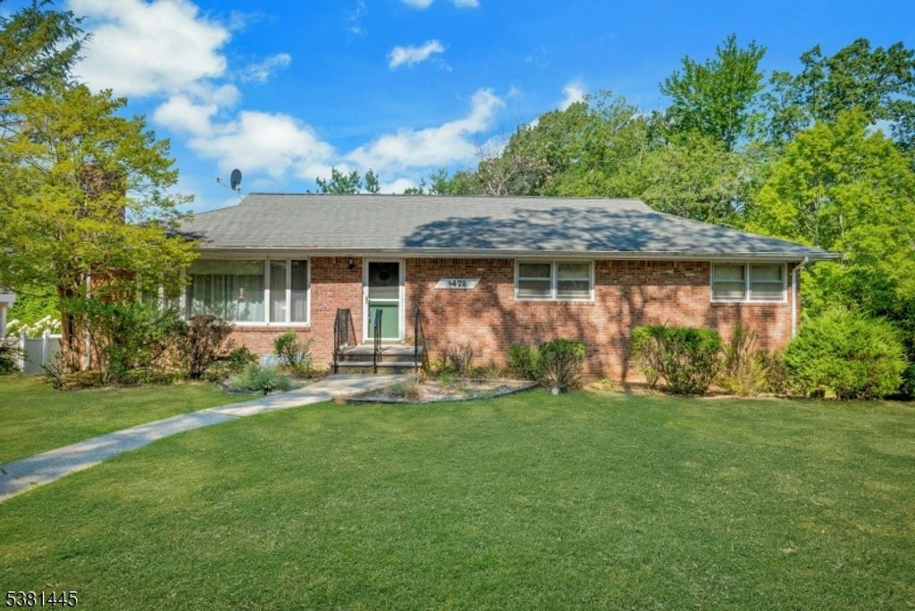 47 Douglas Dr, Montville Twp., NJ 07082