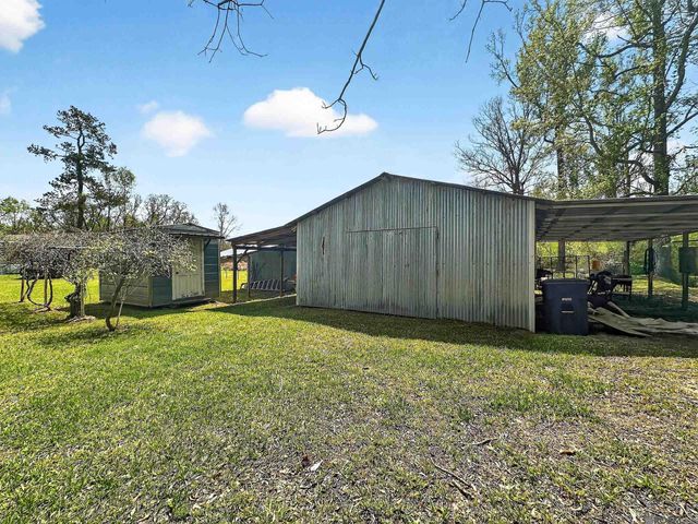 1942 La Hwy 1041, Holden, LA 70744
