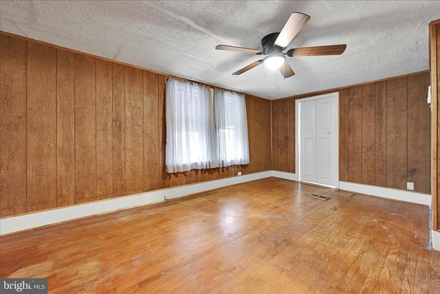 2113 WATER ST, Lebanon, PA 17046
