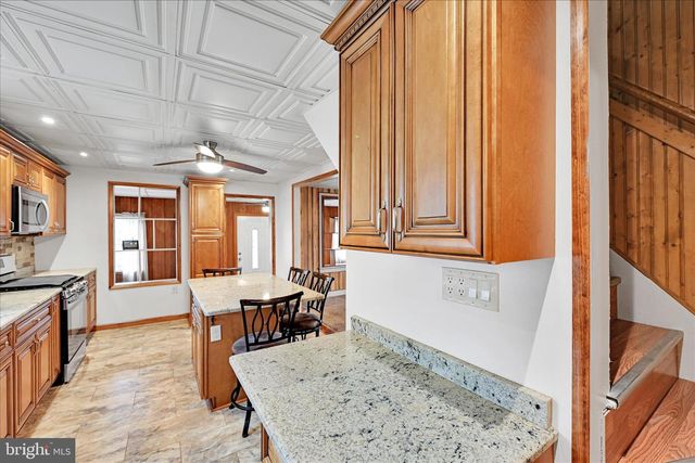 2113 WATER ST, Lebanon, PA 17046