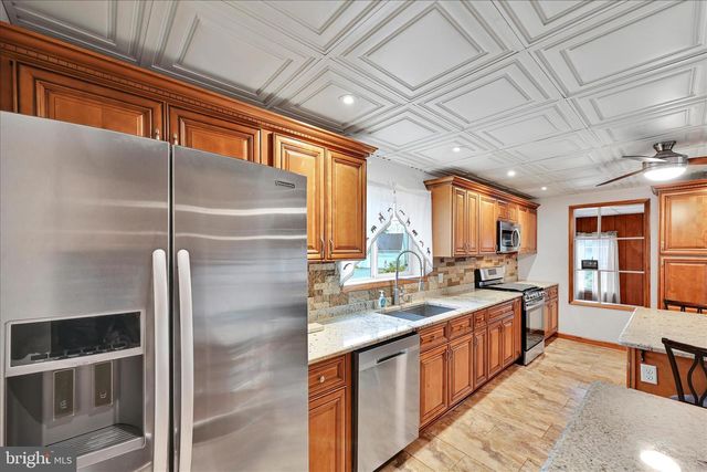 2113 WATER ST, Lebanon, PA 17046