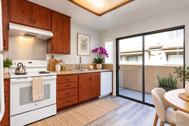 3286 Caminito Eastbluff 114, La Jolla, CA 92037