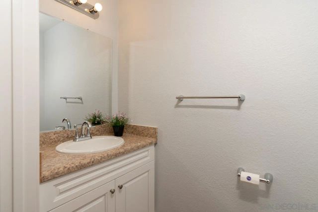3286 Caminito Eastbluff 114, La Jolla, CA 92037