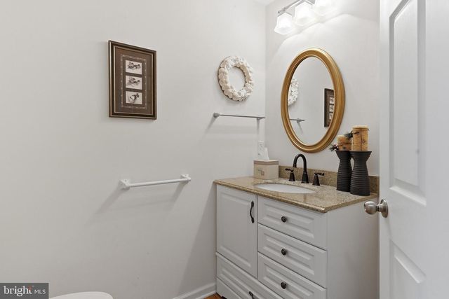 226 N 13TH ST, Surf City, NJ 08008