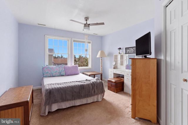 226 N 13TH ST, Surf City, NJ 08008