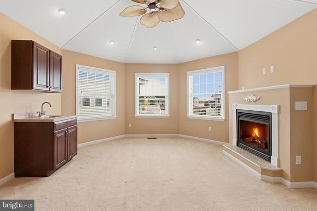 226 N 13TH ST, Surf City, NJ 08008