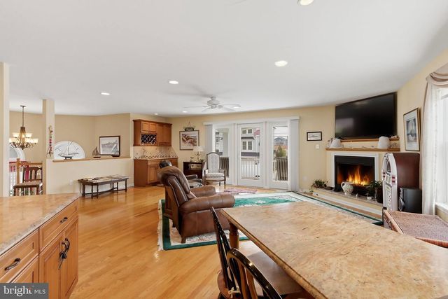 226 N 13TH ST, Surf City, NJ 08008