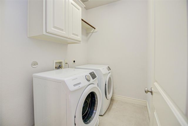 19 Daffodil Meadow Place, The Woodlands, TX 77375