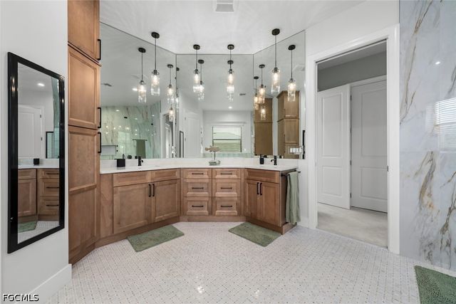 15367 Old Pine CT, Fort Myers, FL 33912