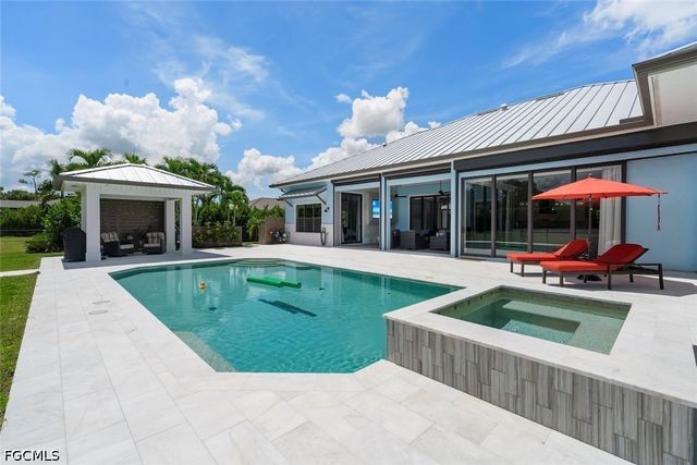 15367 Old Pine CT, Fort Myers, FL 33912