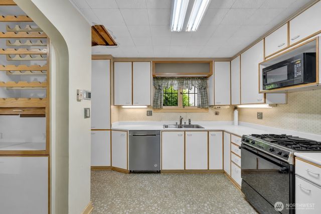 434 N Borough Road, Tacoma, WA 98403