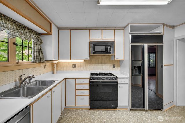 434 N Borough Road, Tacoma, WA 98403