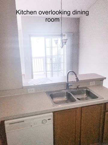 1131 Silverstone Drive 1131, Carpentersville, IL 60110