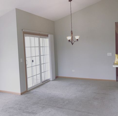 1131 Silverstone Drive 1131, Carpentersville, IL 60110