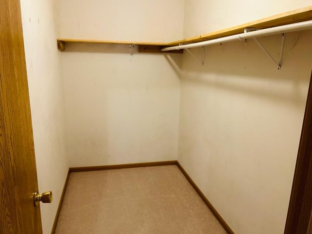 1131 Silverstone Drive 1131, Carpentersville, IL 60110