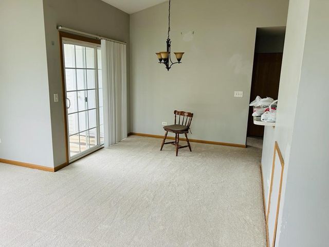 1131 Silverstone Drive 1131, Carpentersville, IL 60110