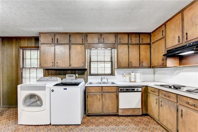 2140 Irwin Bridge Road NW, Conyers, GA 30012