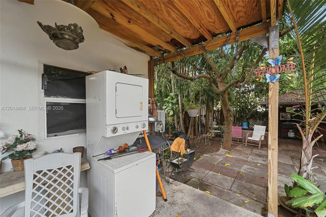 50 SW 58th Ct, Miami, FL 33144