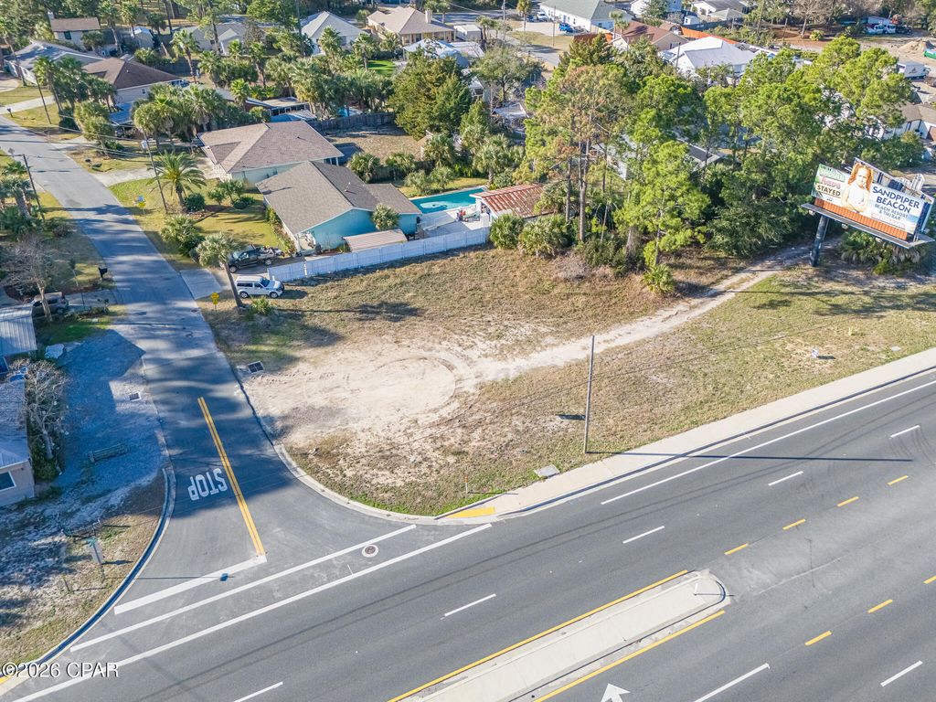 Image 10 of property listing at 401 & 403 N Arnold Road, Panama City Beach, FL 32413