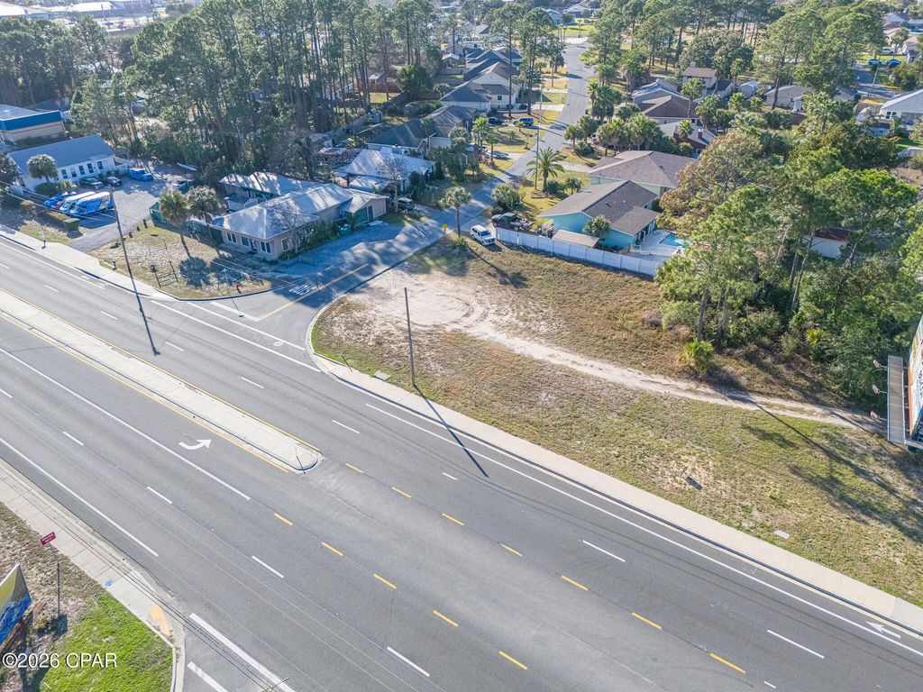 Image 11 of property listing at 401 & 403 N Arnold Road, Panama City Beach, FL 32413