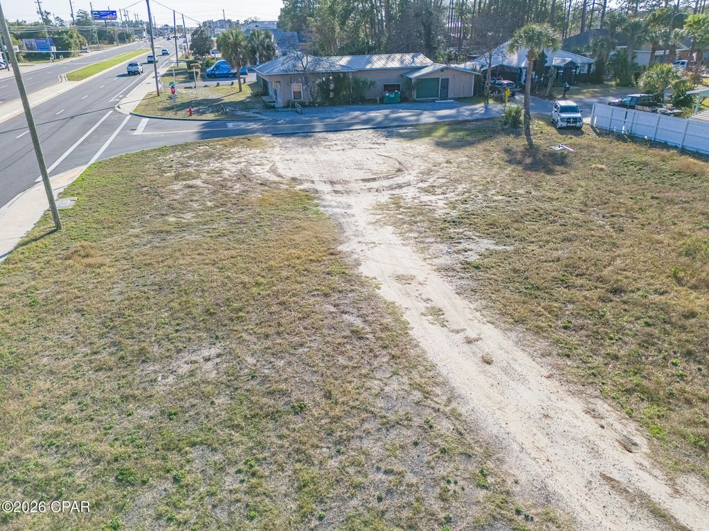 Image 16 of property listing at 401 & 403 N Arnold Road, Panama City Beach, FL 32413