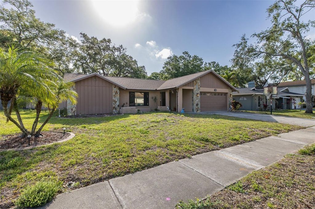 512 WINDING WILLOW DRIVE, Palm Harbor, FL 34683
