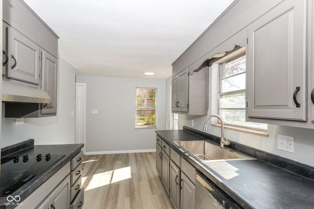 2212 E 86th Street, Indianapolis, IN 46240