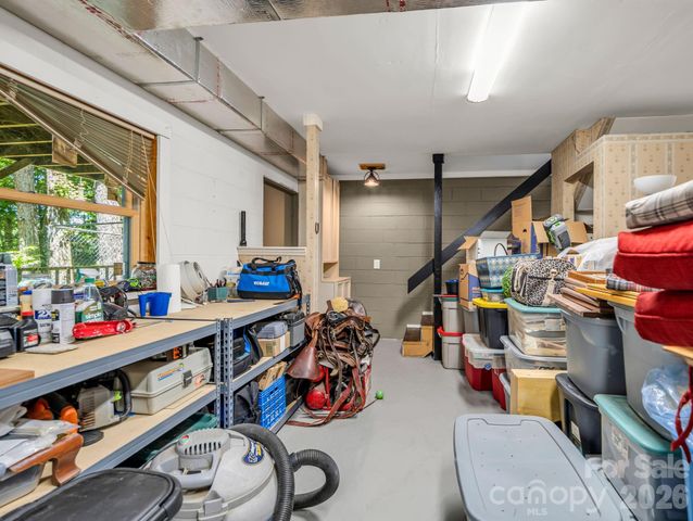 2760 Ugugu Drive, Brevard, NC 28712