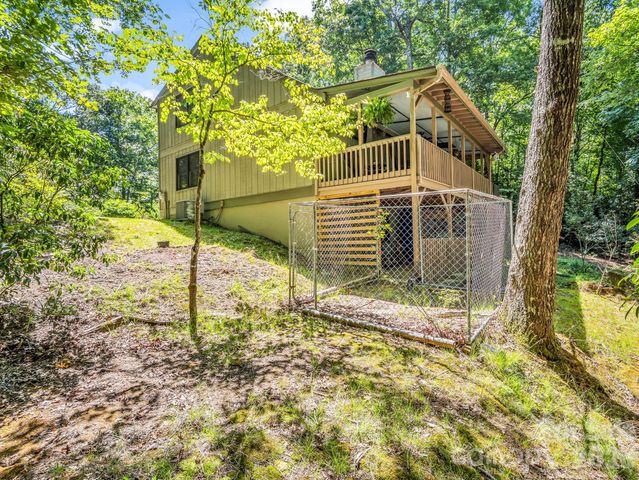 2760 Ugugu Drive, Brevard, NC 28712