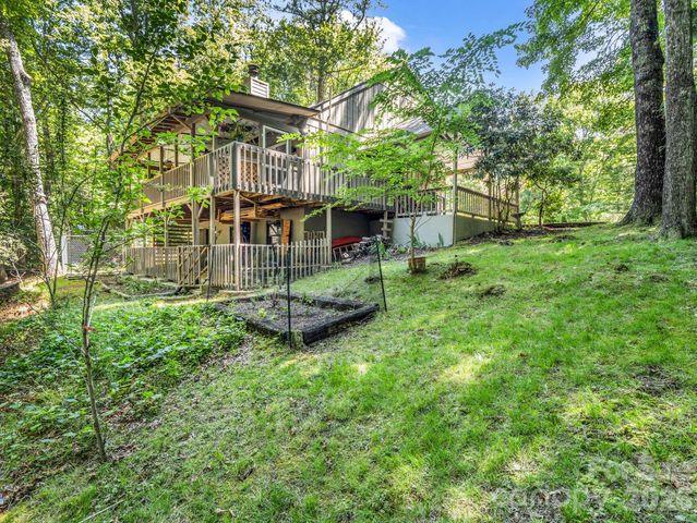 2760 Ugugu Drive, Brevard, NC 28712