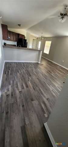 703 W Oakland Avenue, Seadrift, TX 77983