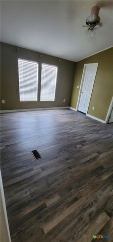 703 W Oakland Avenue, Seadrift, TX 77983