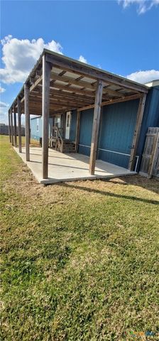 703 W Oakland Avenue, Seadrift, TX 77983