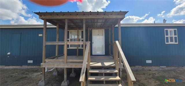 703 W Oakland Avenue, Seadrift, TX 77983
