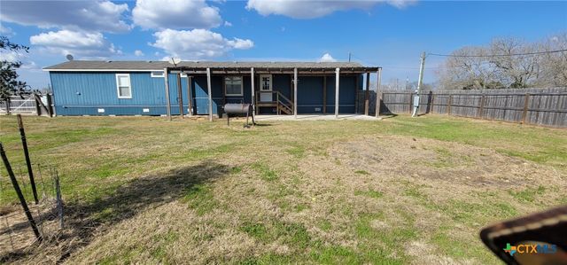 703 W Oakland Avenue, Seadrift, TX 77983
