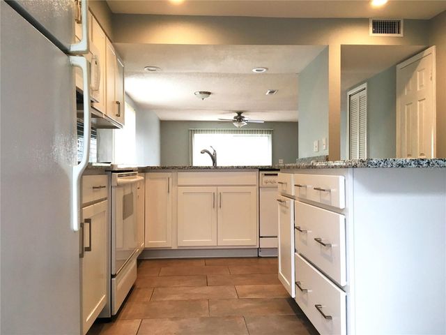 1311 E WASHINGTON STREET, Orlando, FL 32801
