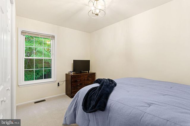 111 ASHBY CT, Mt Laurel, NJ 08054