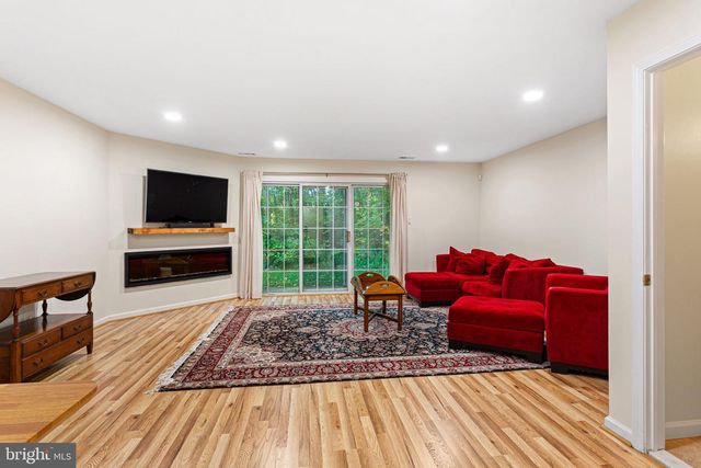 111 ASHBY CT, Mt Laurel, NJ 08054
