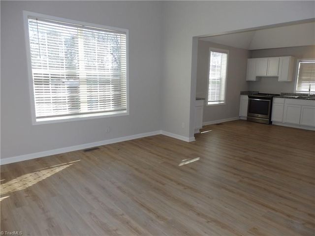 491 W Peacock Avenue, Denton, NC 27239