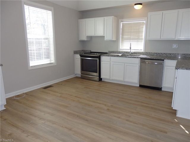 491 W Peacock Avenue, Denton, NC 27239